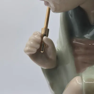 LOT 10L: Lladró "Oriental Spring" Porcelain Figurine