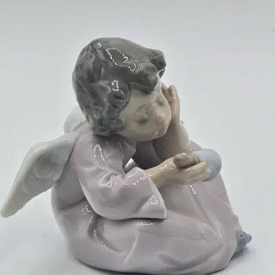 LOT 29L: Retired Lladro "Heavenly Chimes" Porcelain Figurine