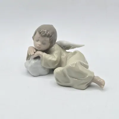 LOT 28L: Lladró "Heavenly Dreamer" Porcelain Figurine