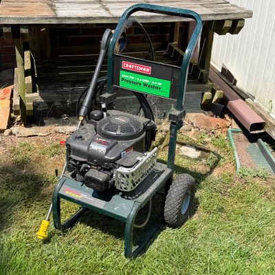 LOT 213S: Craftsman 2250 PSI Pressure Washer - Model 580.767202