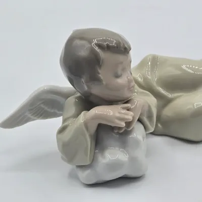 LOT 28L: Lladró "Heavenly Dreamer" Porcelain Figurine