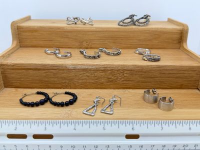 LOT 325: Costume Pierced Earring Lot