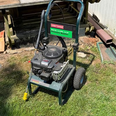 LOT 213S: Craftsman 2250 PSI Pressure Washer - Model 580.767202