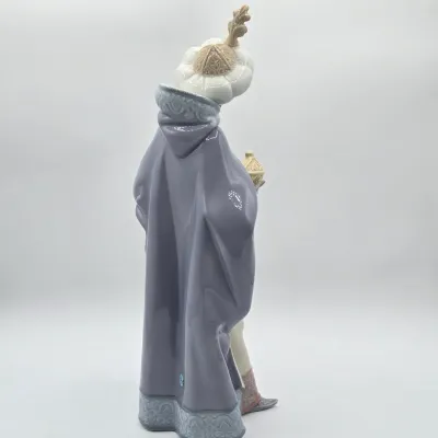LOT 34L: Lladró King Balthasar Nativity Porcelain Figurine