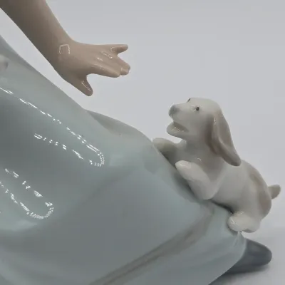 LOT 24L: Vintage Glazed Porcelain Figurine Titled "Playmates" by NAO by Lladró