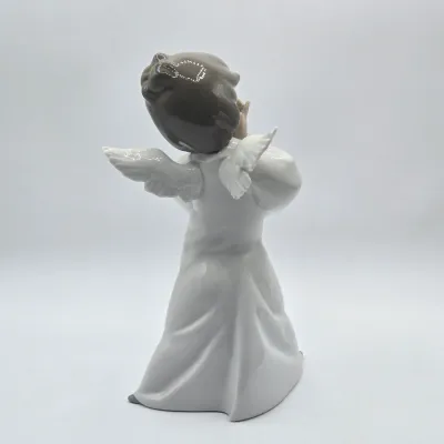 LOT 19L: Lladro Mime Angel Figurine