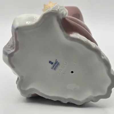 LOT 33L: King Gaspar Nativity Porcelain Figurine by Lladró