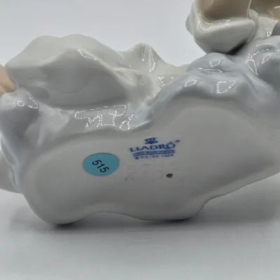 LOT 27L: Retired Lladró "Making a Wish" Angel Porcelain Figurine