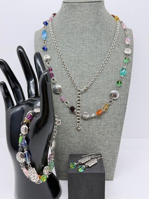 LOT 326: Costume Jewelry Collection with Pretty Bright Gemstones