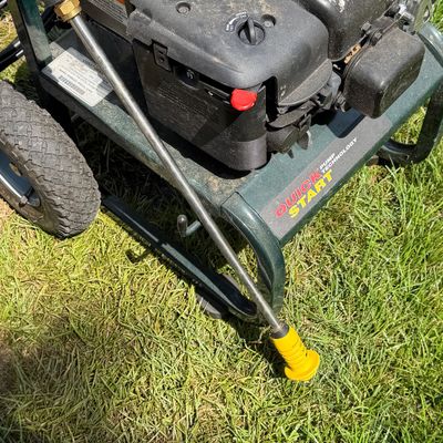 LOT 213S: Craftsman 2250 PSI Pressure Washer - Model 580.767202