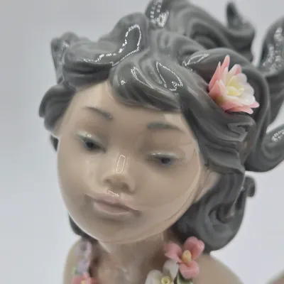 LOT 15L: Retired Lladro "Fantasy" Mermaid Figurine