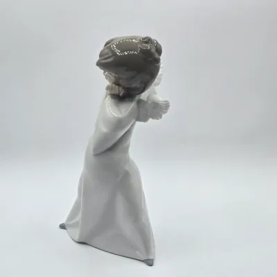 LOT 19L: Lladro Mime Angel Figurine