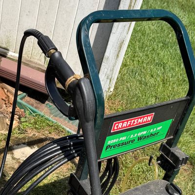 LOT 213S: Craftsman 2250 PSI Pressure Washer - Model 580.767202