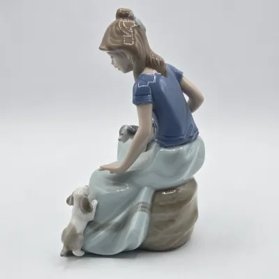 LOT 24L: Vintage Glazed Porcelain Figurine Titled "Playmates" by NAO by Lladró