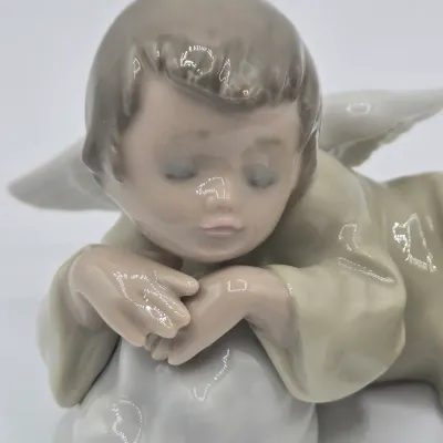 LOT 28L: Lladró "Heavenly Dreamer" Porcelain Figurine