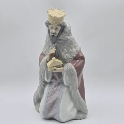 LOT 33L: King Gaspar Nativity Porcelain Figurine by Lladró