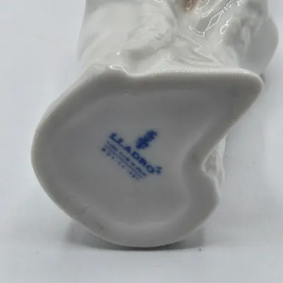 LOT 26L: Set of Retired Lladró Porcelain Nativity Ornaments Depicting the Holy Family and the Three Wise Men as Children