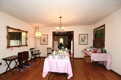 092 dining room