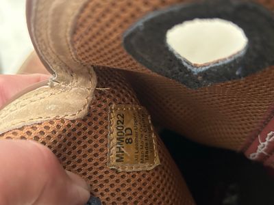 Sale Photo Thumbnail #329: Size 9M & 8D