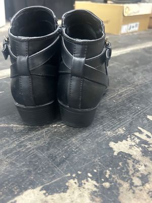 Sale Photo Thumbnail #1111: Size 7-1/2