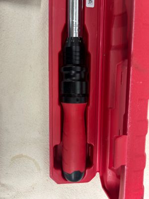 HYPER TOUGH 1/2” DRIVE TORQUE WRENCH