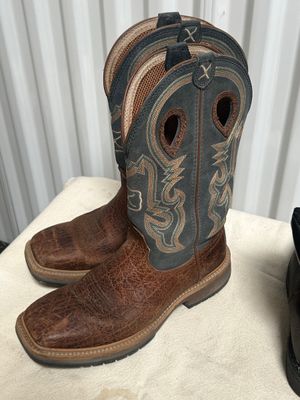 Sale Photo Thumbnail #332: Size 9M & 8D