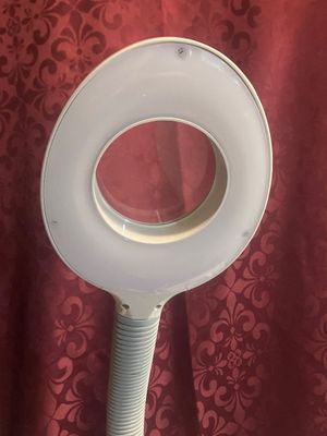 Sale Photo Thumbnail #1194: . Material: ABS, PC, Metal
Color: White
Voltage: 110V
Power: 750W
Plug Type: US Standard
Water Reservoir Capacity: 600ML
Max Height Ajustable: 47 inch
Leg Diameter: 22.8 inch
Weight: 3.8KG
Power Cable Length: 135CM