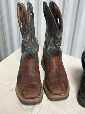 Sale Photo Thumbnail #328: Size 9M & 8D