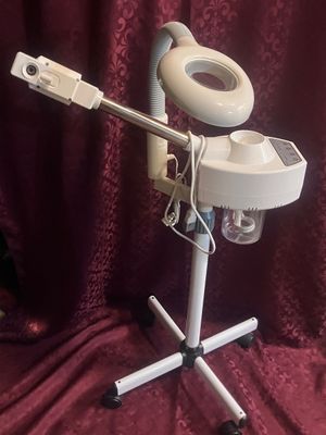 Sale Photo Thumbnail #1192: . Material: ABS, PC, Metal
Color: White
Voltage: 110V
Power: 750W
Plug Type: US Standard
Water Reservoir Capacity: 600ML
Max Height Ajustable: 47 inch
Leg Diameter: 22.8 inch
Weight: 3.8KG
Power Cable Length: 135CM