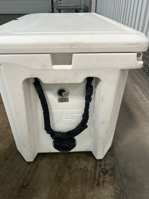 GRIZZLY COOLER