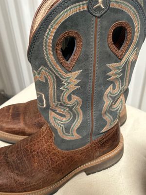 Sale Photo Thumbnail #333: Size 9M & 8D
