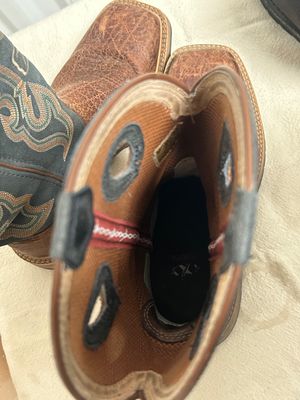 Sale Photo Thumbnail #331: Size 9M & 8D