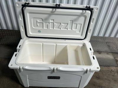 GRIZZLY COOLER