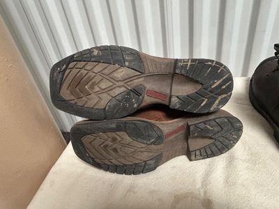 Sale Photo Thumbnail #336: Size 9M & 8D