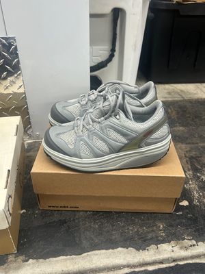 Sale Photo Thumbnail #1122: Size 7-1/2