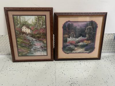 Sale Photo Thumbnail #927: MEASURES APPROXIMATELY 21x26 
AND 24” SQ