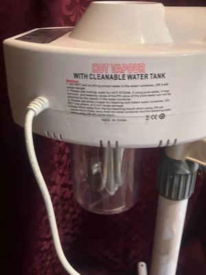 Sale Photo Thumbnail #1195: . Material: ABS, PC, Metal
Color: White
Voltage: 110V
Power: 750W
Plug Type: US Standard
Water Reservoir Capacity: 600ML
Max Height Ajustable: 47 inch
Leg Diameter: 22.8 inch
Weight: 3.8KG
Power Cable Length: 135CM