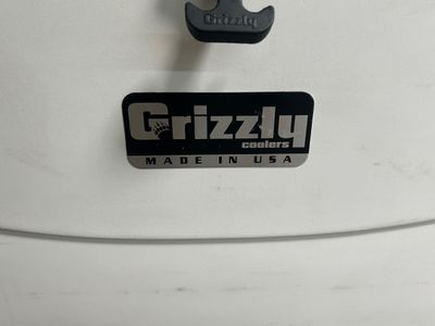 GRIZZLY COOLER