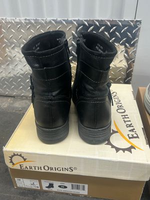 Sale Photo Thumbnail #1126: Size 7-1/2