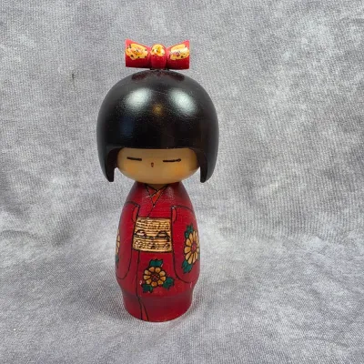 kokeshi doll
