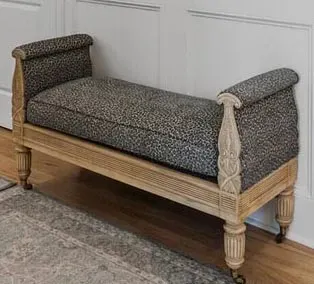 ITALIAN RENAISSANCE PICKLED WOOD FRAME ANIMAL PRINT FABRIC BENCH SETTEE