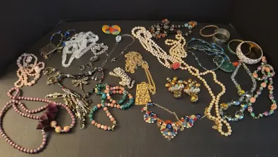 Costume Jewelry Treasure Collection | Necklaces, Bracelets, Earrings & Pins