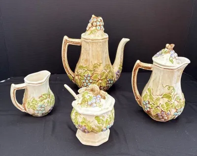 Lefton Vineyard pattern 4- piece porcelain tea set