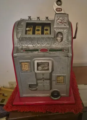 Vintage B.D. Novelties 25¢ Mechanical Slot Machine Coin Bank | Cast Metal | Los Angeles, Ca