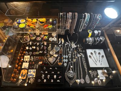 Sale Photo Thumbnail #495