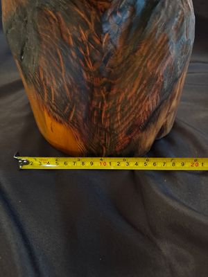 Sale Photo Thumbnail #25: Beautiful carved bear!