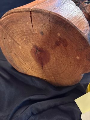 Sale Photo Thumbnail #21: Beautiful carved bear!
