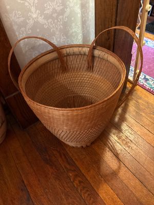 Sale Photo Thumbnail #94: Beautiful basket!