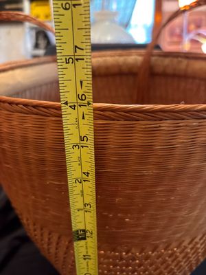 Sale Photo Thumbnail #106: Beautiful basket!