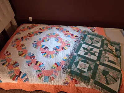 HANDMADE QUILT, THROW BLANKET
